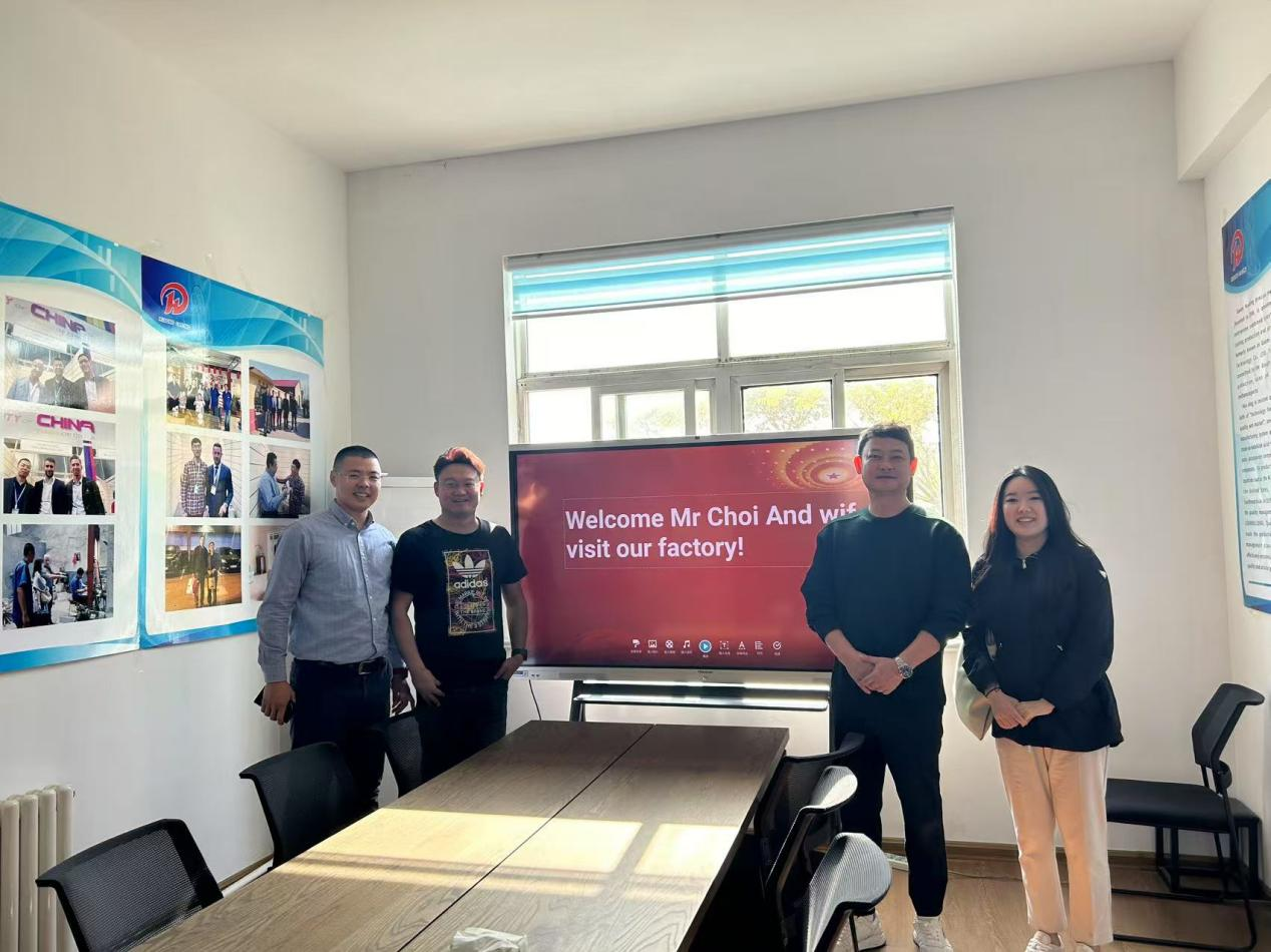 Korea kliendid külastavad meie tehast